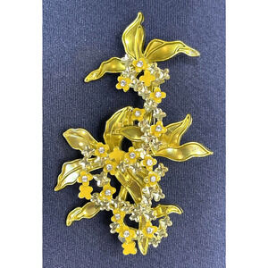 NWOT Tropical Floral Dainty Flower Brooch Pin Yellow Enamel Rhinestone Crystal